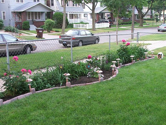 Front Landscaping (Middle)