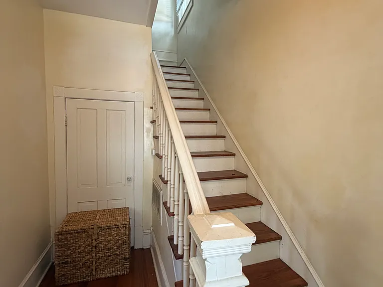 505 E 33rd St — Photo 5