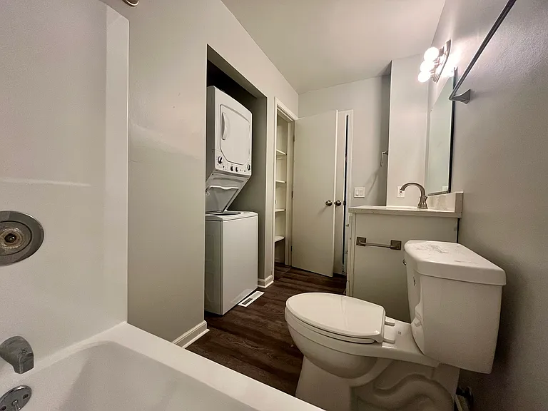 523 Cedar St NE #523 — Photo 20