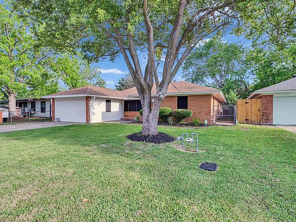 2nd image of 6026 Diamond Ct