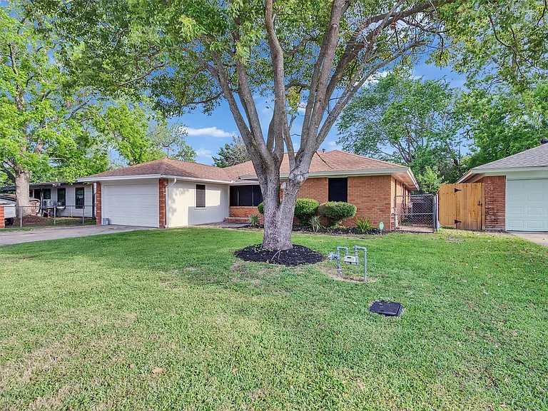 6026 Diamond Ct — Photo 2