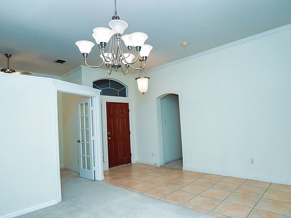 4th image of 15846 Grove Crest Dr