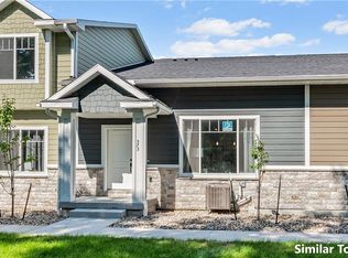 511 10th St, Waukee, IA 50263