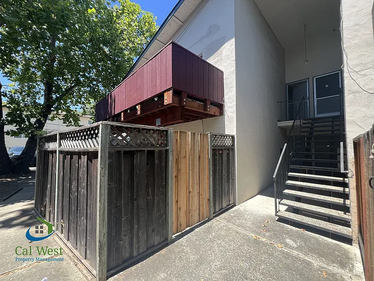 1621 Maurice Ln #2 — Photo 1