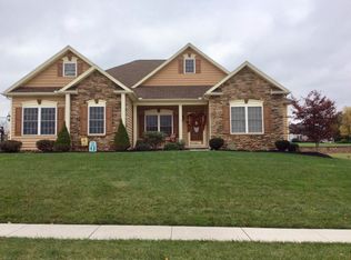 7 Martins Ridge Dr, Hanover, PA 17331