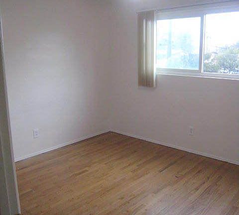 5th image of 4415 Rosebud Ln APT F