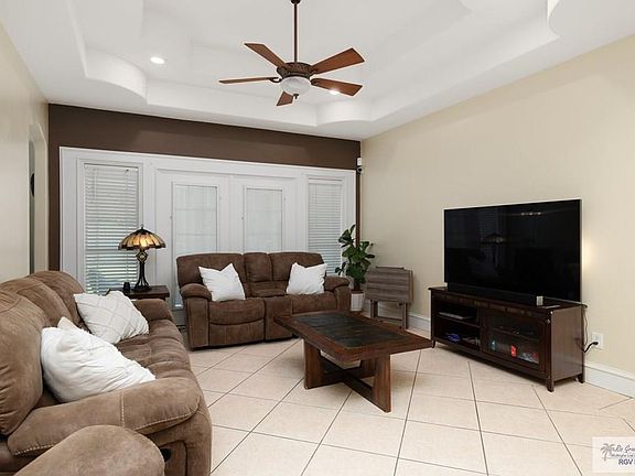 4th image of 1514 Christian Cir