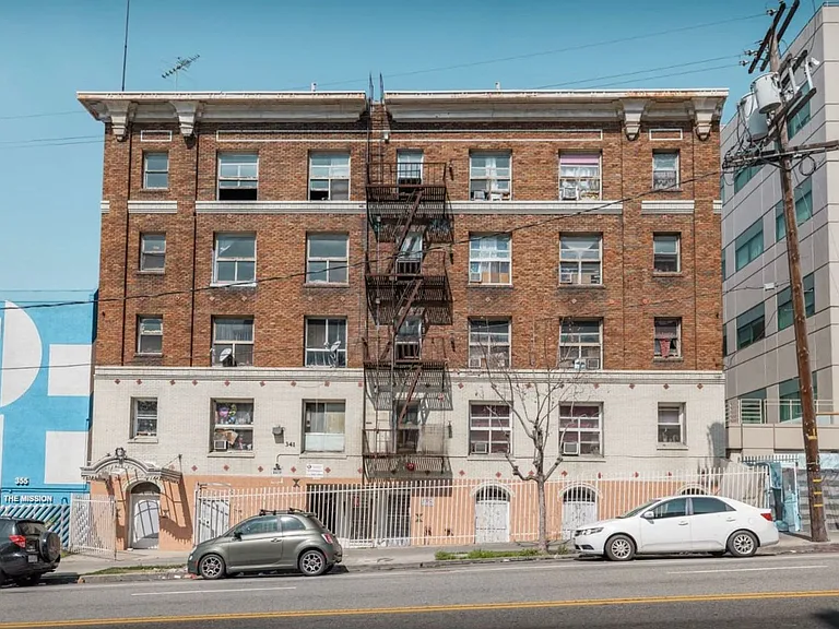 341 S Alvarado Street — Photo 7
