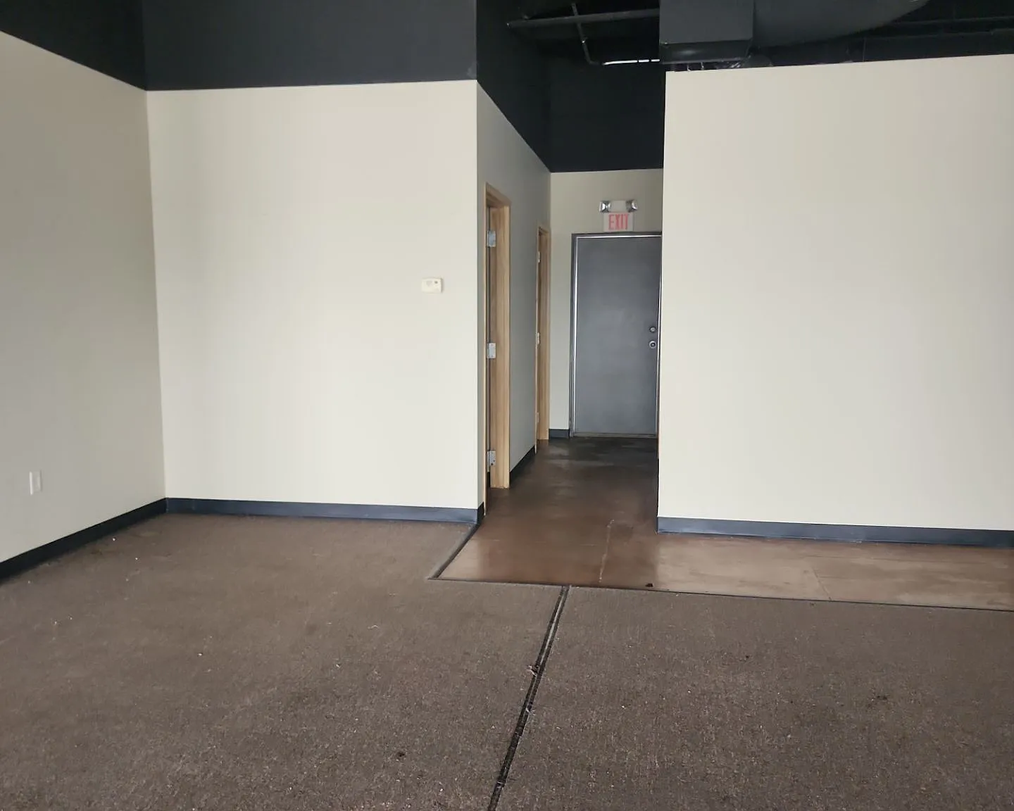 346 W Enterprise - 352 — Photo 2