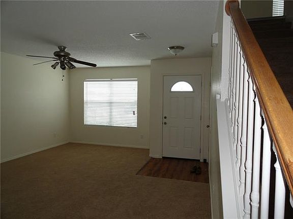 3rd image of 533 Cantebury Park Ln