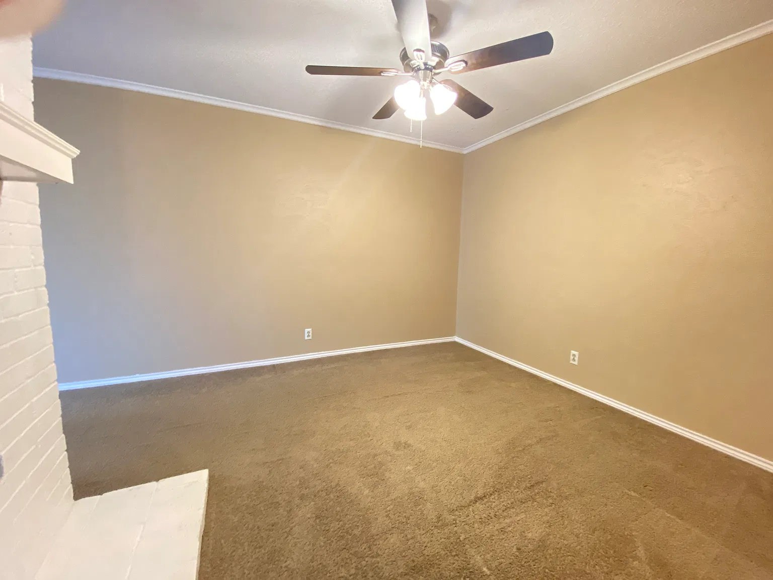 3 bed, 1855 sqft, $2,100 — Photo 4