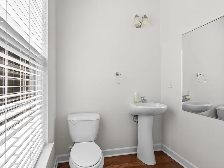 2798 Howard Ave #G — Photo 33