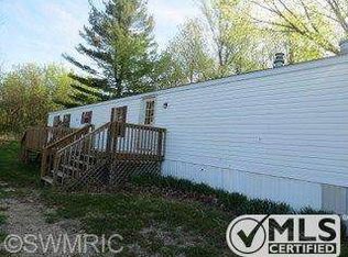 348 Jefferson St, Fenwick, MI 48834