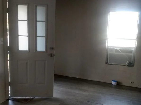 608 E 4th St, Sweeny, TX 77480