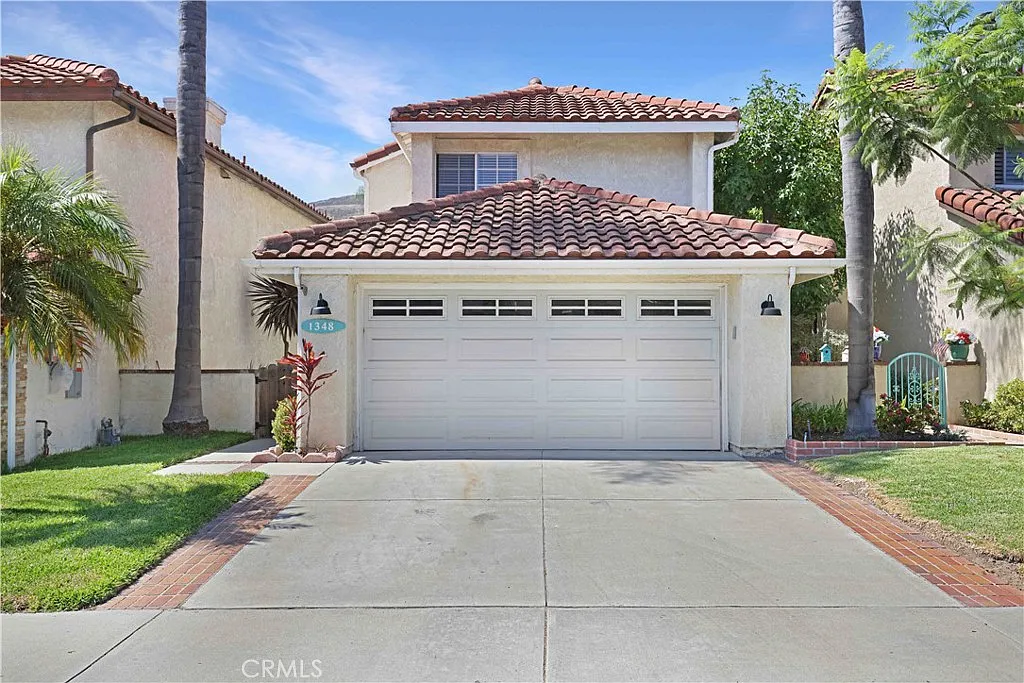 3 bed, 2.5 bath, 1228 sqft, $4,500 — Photo 1
