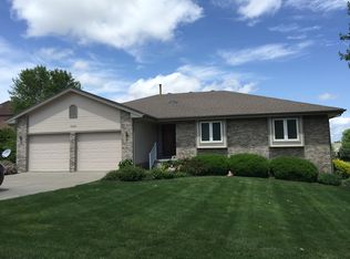 19413 Spyglass Ct, Plattsmouth, NE 68048