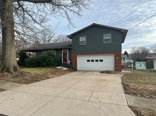 827 Sunset Dr, Girard, PA 16417