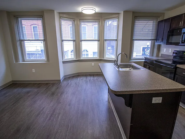 HBG Realty SoMa — Photo 18