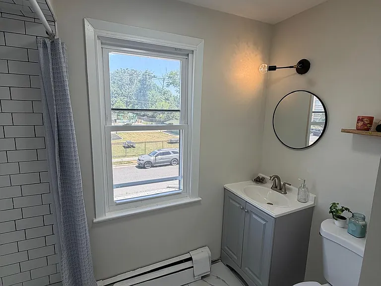 204 Pine St #1A — Photo 12