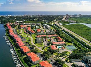 402 Bouchelle Dr APT 201, New Smyrna Beach, FL 32169