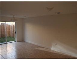4th image of 619 SW 2nd Pl