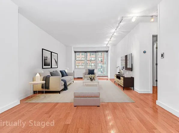 305 E 24th St APT 6Y, Manhattan, NY 10010