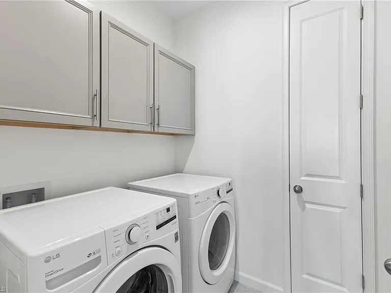 4607 Arboretum Cir #202 — Photo 32
