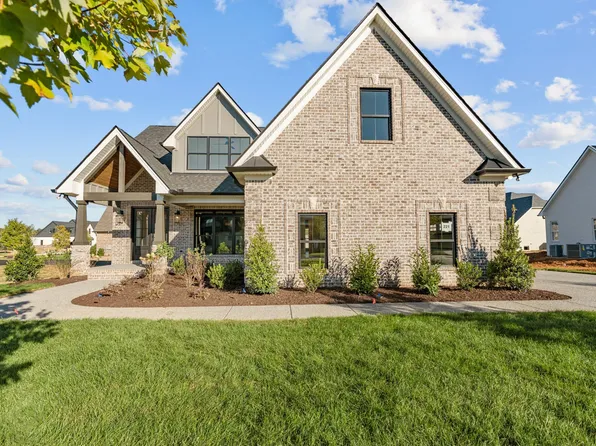 1003 Stone Creek Ln #221, Lebanon, TN 37087