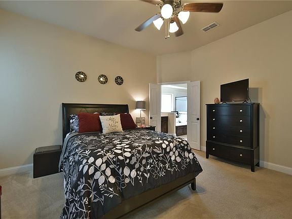 5th image of 294 Blackhaw Dr