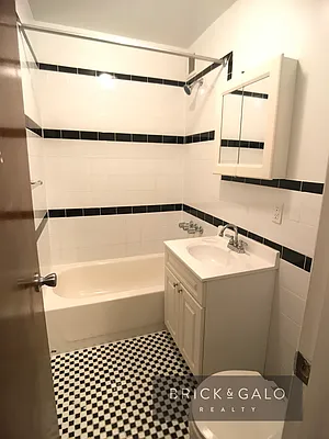 Rented by BRICK & GALO REALTY CORP | media 9