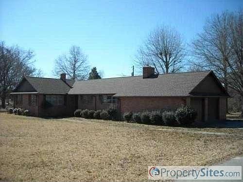 2nd image of 817 Rice Rd