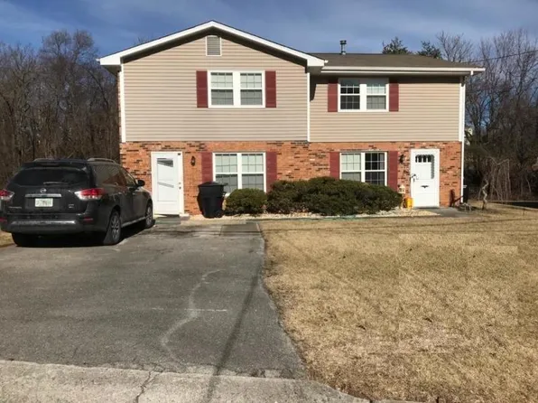 1756 Elbert Dr, Roanoke, VA 24018