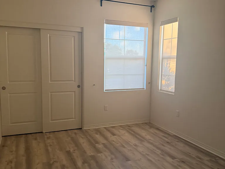 3814 Windermere St — Photo 7