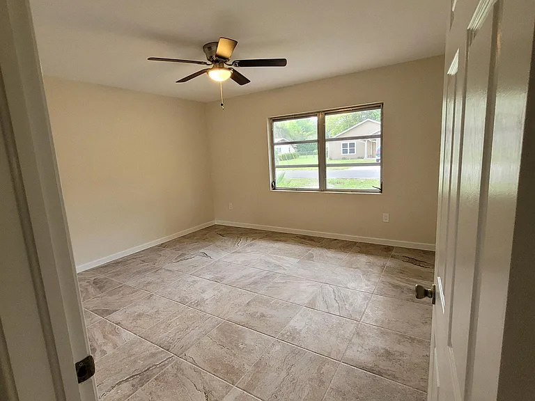 534 NW 32nd Ave — Photo 9