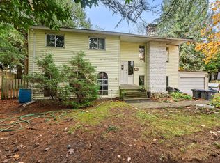 7048 140a St, Surrey, BC V3W 5L5