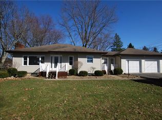 900 Fairfield School Rd, Columbiana, OH 44408