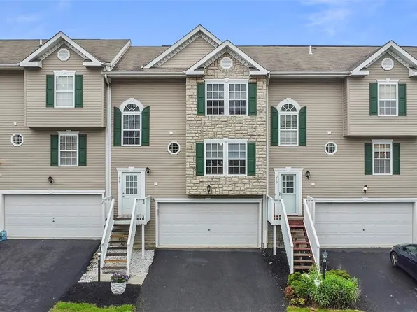 215 Mountain Dr, Carnegie, PA 15106