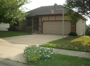 3497 S Ridgecrest Ave, Springfield, MO 65807