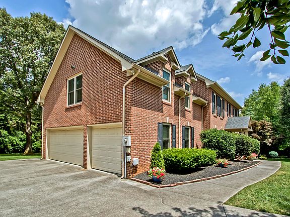 3rd image of 1500 Barley Cir