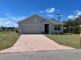 114 SE 10th Ter, Cape Coral, FL 33990
