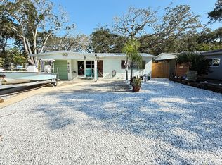 2805 Saxon Dr, New Smyrna Beach, FL 32169