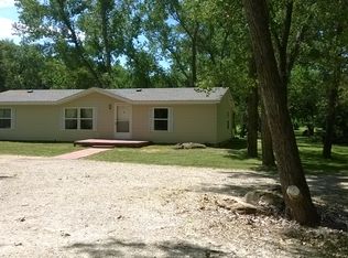 9908 E Riordan Rd, Solomon, KS 67480