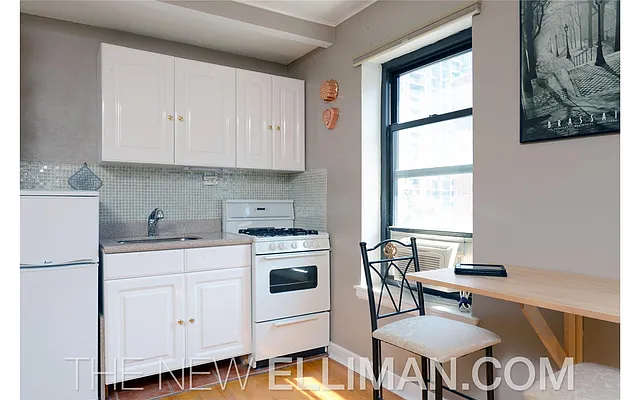 Sold by Douglas Elliman | media 11