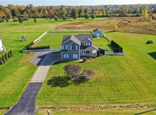 6241 Dye Rd, Akron, NY 14001