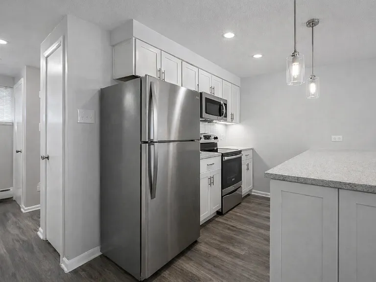 Kirkmoore Apartments — Photo 2