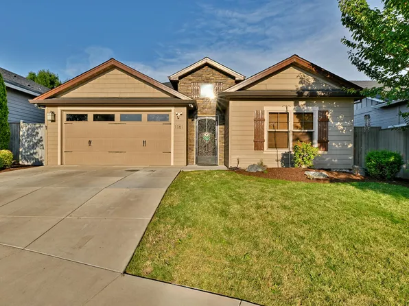 1161 Banyan Ln, Medford, OR 97504