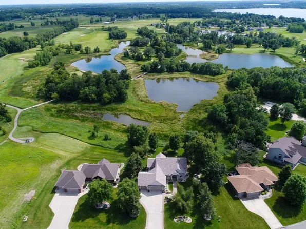 4424 Donway Dr NE, Alexandria, MN 56308