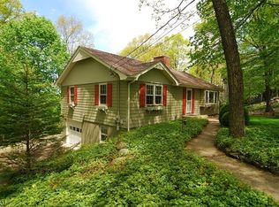 16 Woodlawn Dr, Andover, NJ 07821