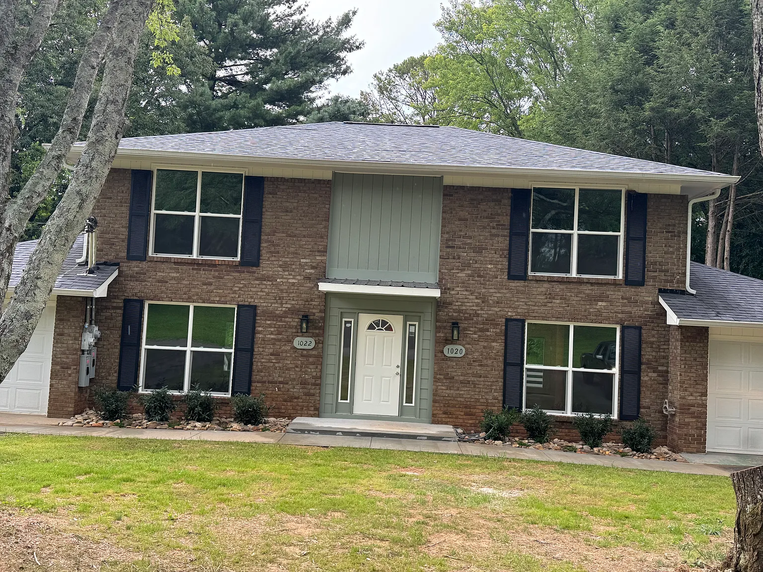 2 bed, 1.5 bath, 1100 sqft, $1,750 — Photo 2