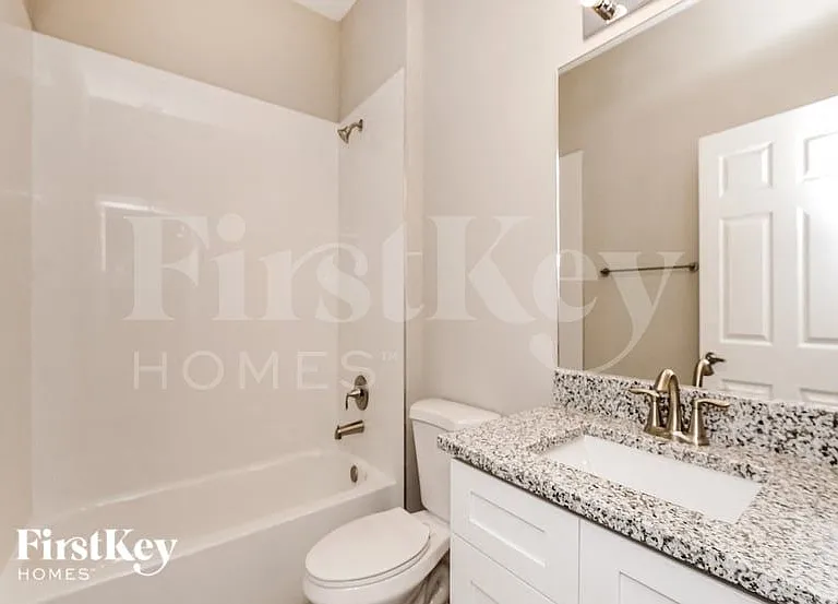 674 Tobias St SE — Photo 14